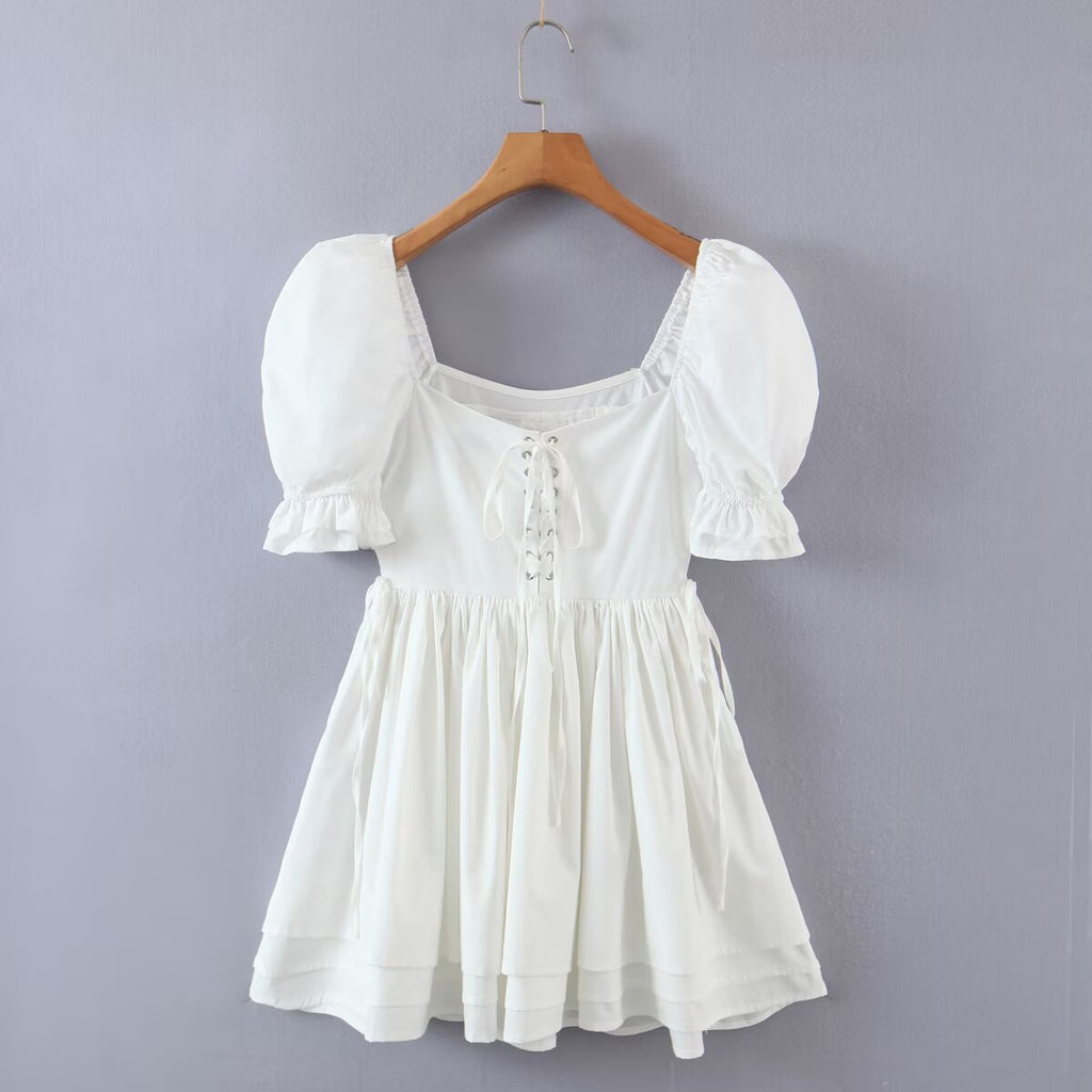 Sandra Bubble sleeves slim fit and slimming white dress