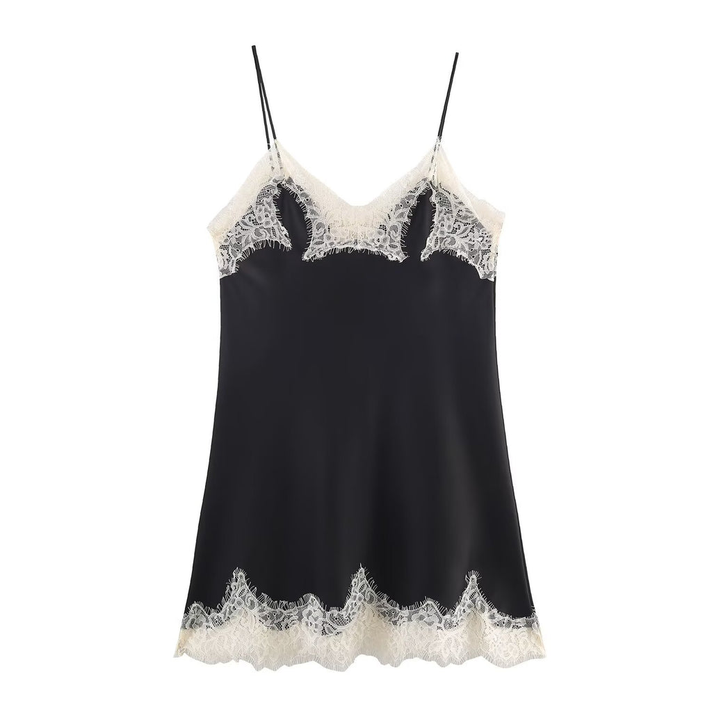 Color blocked lace satin textured top