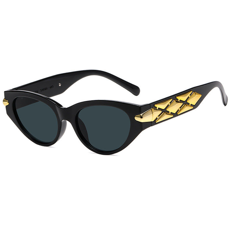 Little Muse" Luxe Winged reto Sunglasses