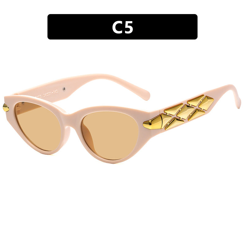 Little Muse" Luxe Winged reto Sunglasses