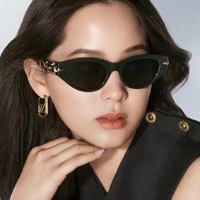 Little Muse" Luxe Winged reto Sunglasses