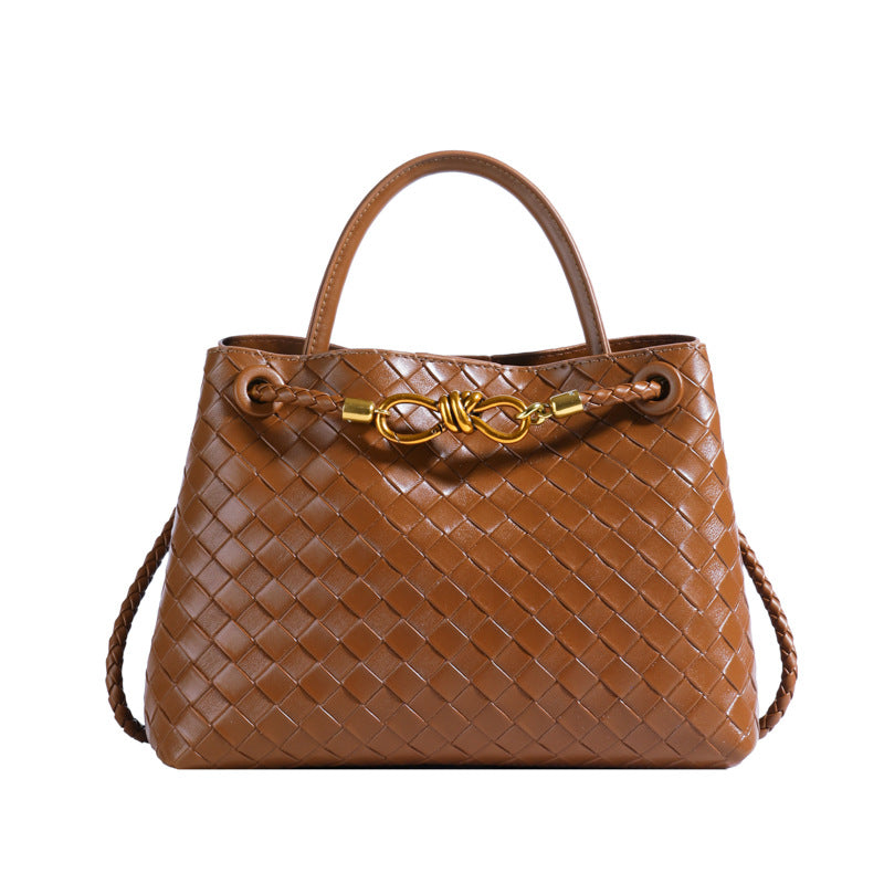 Metal rope buckle woven shoulder bag, fashionable, versatile, retro, commuter bag for women.