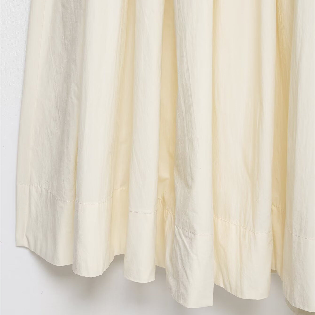 Nathalie fluffy scarf adorned with MIDI skirt