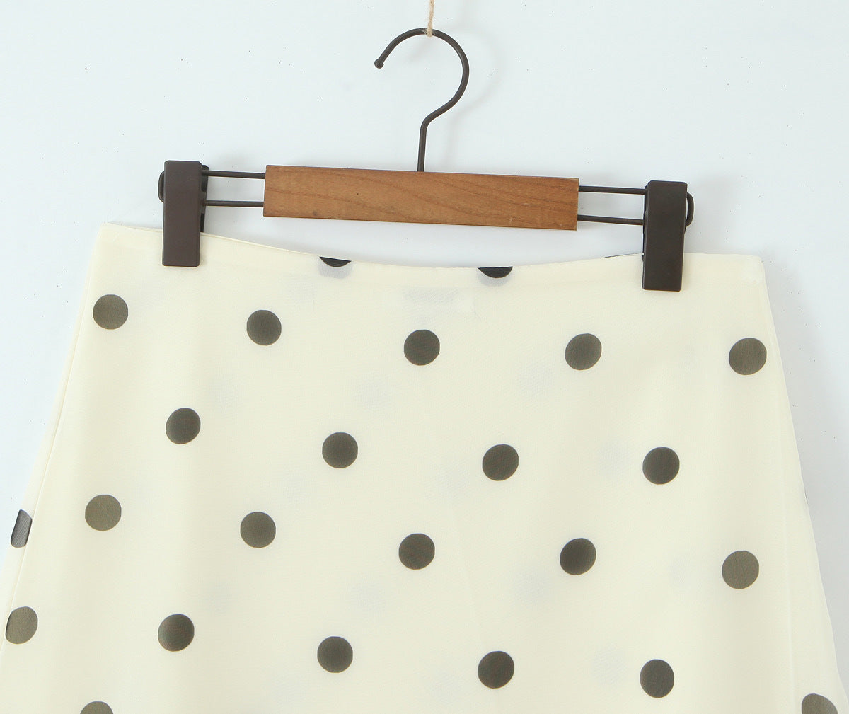 Wave Point Low Waist A Swinging Mid length Skirt