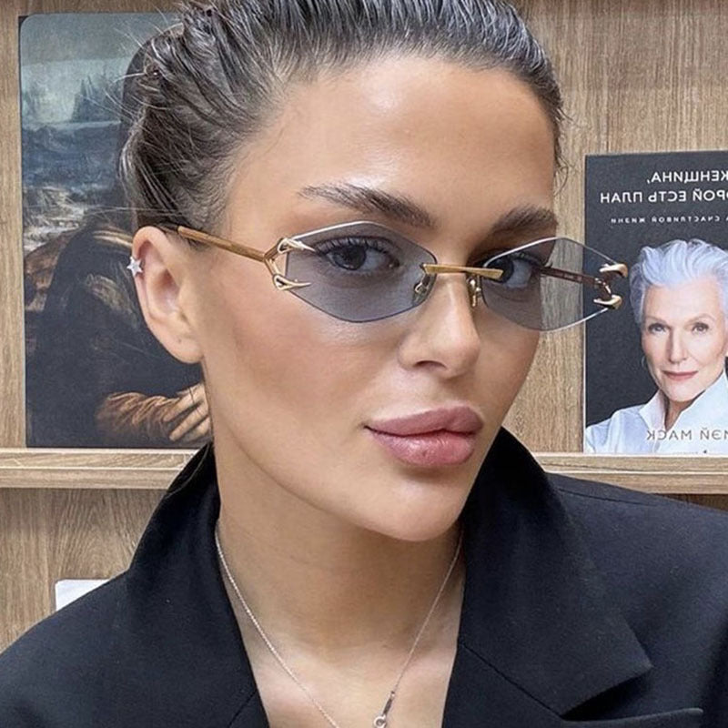 The Riviera Diamond Frameless Hook Sunglasses