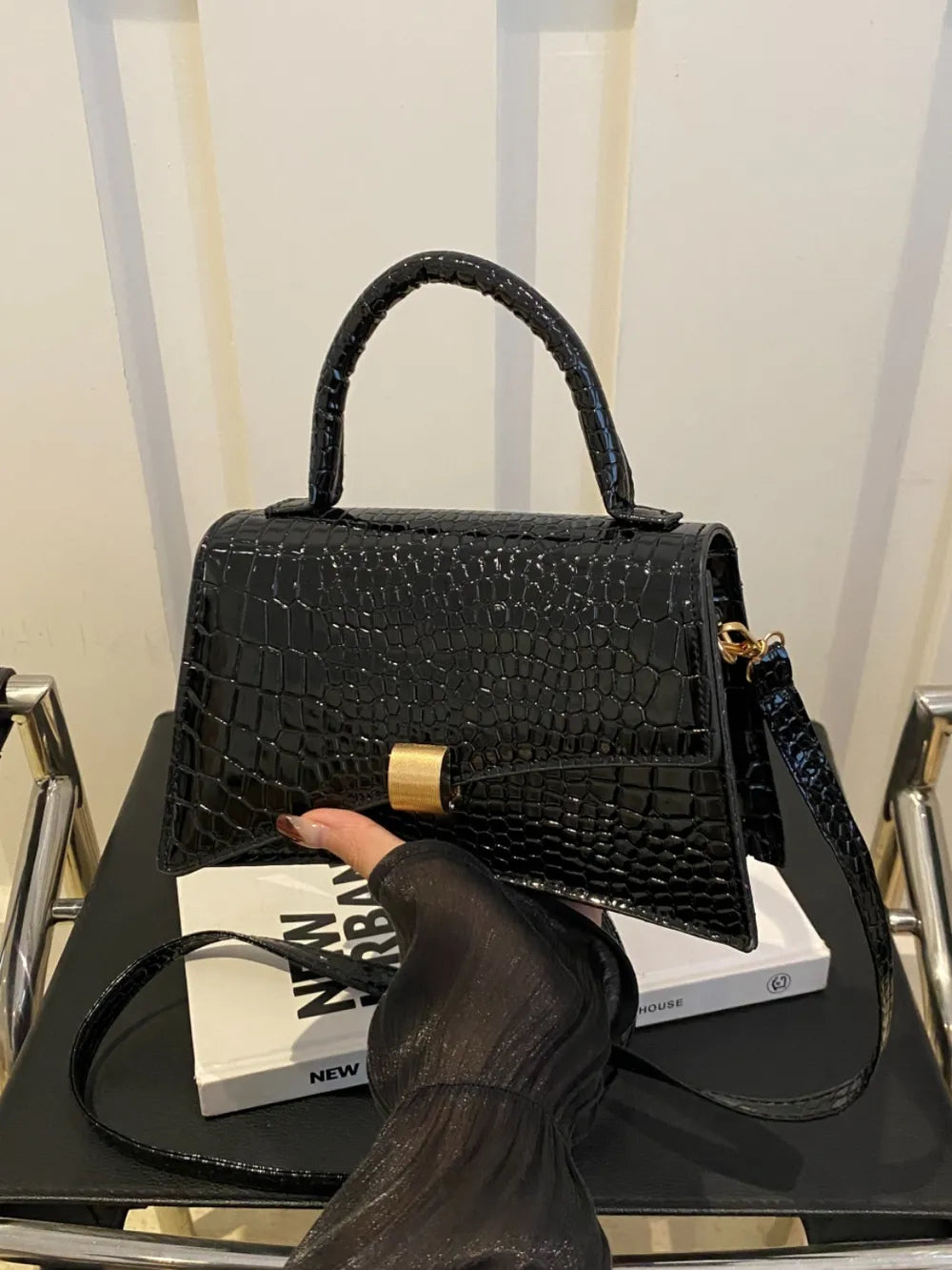 Ani Solid Color PU Leather Handbag