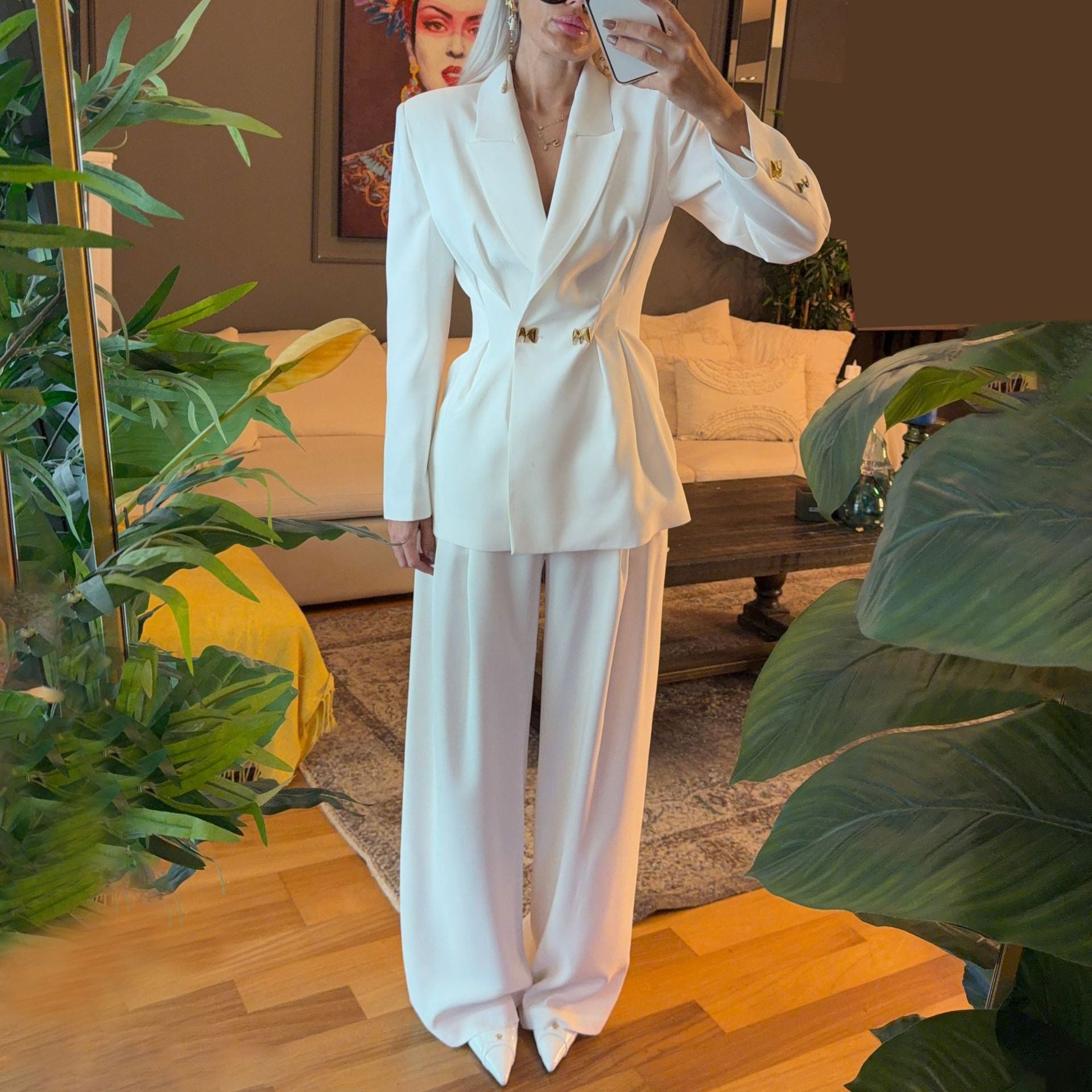 Metal buckle waist cinching suit+solid color straight leg pants